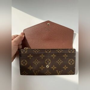 Louis Vuitton Sarah Wallet